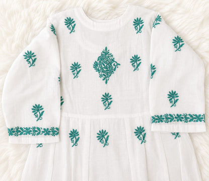 Ivory Elegance Chikankari Kurti with Emerald Green Hand Embroidery
