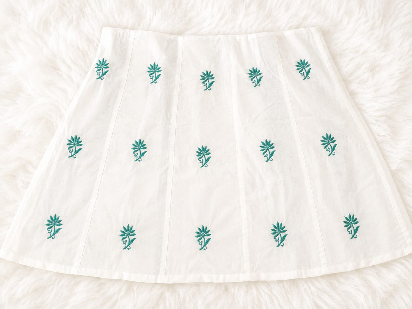 Ivory Elegance Chikankari Kurti with Emerald Green Hand Embroidery